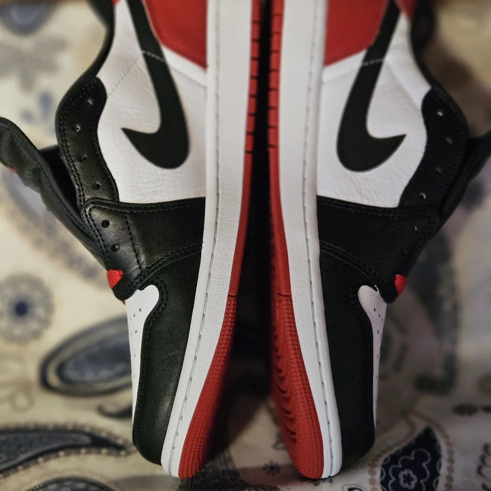 NIKE - Picture 6 of 16